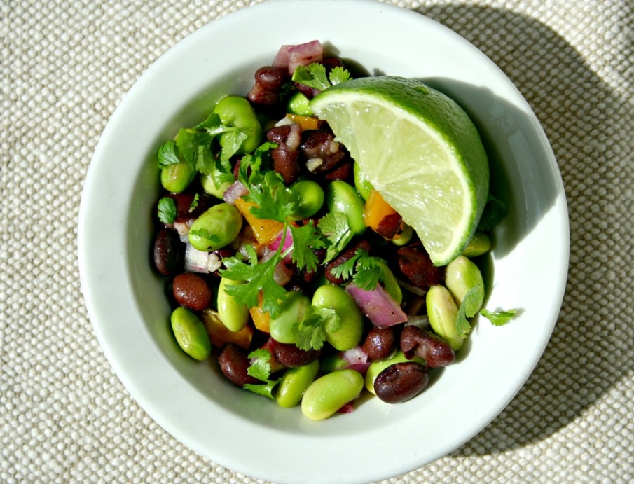 Black Bean & Edamame Salad | herbivoretriathlete.com