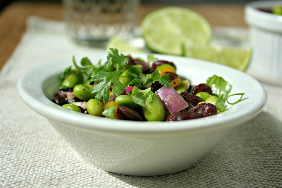 Black Bean & Edamame Salad | herbivoretriathlete.com